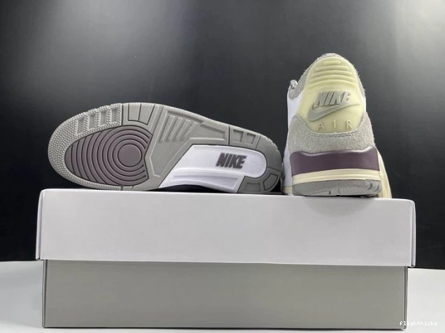A 3 Ma (W) Maniere Jordan DH3434-110 Retro 0709